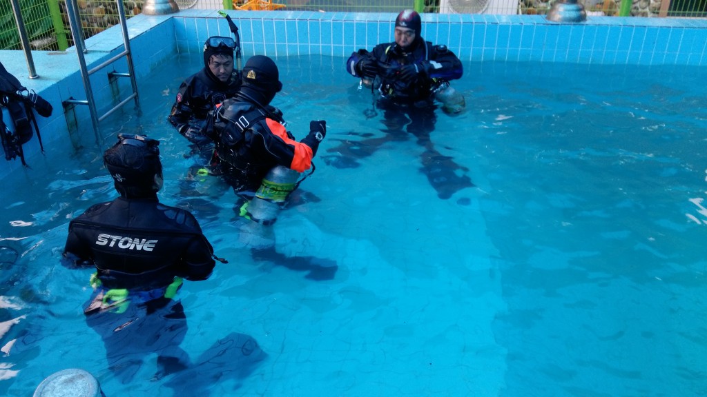 sidemount diving instructor course